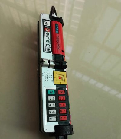 这是海淘的第二个dx书道手机，成色很好，没有明显掉漆，快递打包依然给力，发货后半个月就到了，下次还会选择姬姬