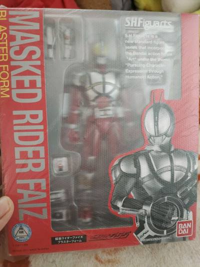 shf爆裂，一直不出骨雕真没招了，1.0这个头也是无敌，直接换上牢布的，挖煤姬非常棒打包超级厚，快递速度很快，期待更多好价物品