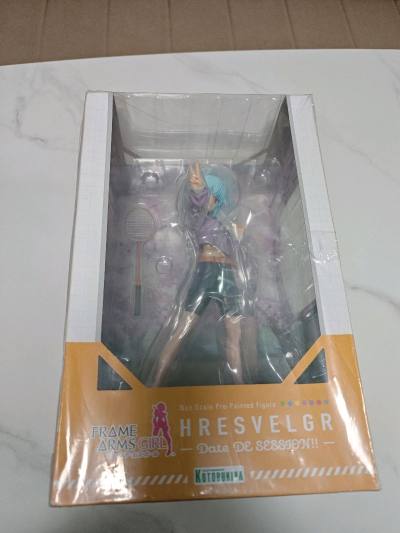 这次真的买到了好东西！寿屋机娘的成品手办一枚。还是第一次买手办系列，之前都是拼装的。人物个体大，表情生动。盒子非常好，适合收藏。