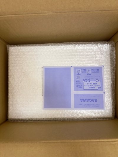 买了三原康裕的溶解鞋 试了下尺码合适 黄色的很好看留着夏天穿 大店买的正品无疑 挖煤姬包装得很好 盒子都很完整 还有几双袜子就过去啦 还有一辆红色的玩具小车 超级可爱
总之很nice的一单