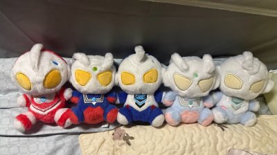 包装非常好 很严实 是正品 非常感谢出物 又在这拍了一样东西 很期待收到货 标题是中古但是还有吊牌 没有其他痕迹 有吊牌 出乎意料 非常感谢