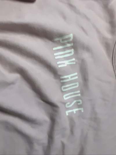 救命，谁能想到我能拥有这么美丽的小粉pinkhouse呢！特别感谢挖煤姬平台可以让我拥有美丽百搭的pinkhouse运输也很稳妥，完全不用担心衣服受损问题呢