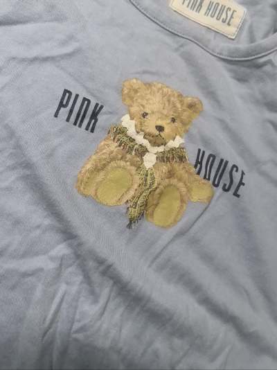 在挖煤姬买东西很省心～给大家分享一下我上个月在挖煤姬买到的pinkhouse蓝色小熊上衣！衣物和卖家说的基本一致，没什么出入。包装得很扎实，完全不用担心运输会损坏。客服回复很快，有问题都能耐心解答。价格合理，是很靠谱的海淘平台！