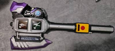 全新信号斧，通过平台在雅虎日拍代拍所得！用过很多次了，物流迅速，快递打包也结实！到货后直接用来怒砍蛮野了！