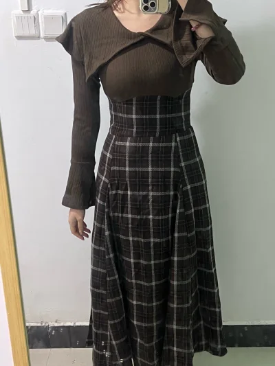 因为学校放假的缘故所以才收到快递，但是快递速度比我想象中要快很多，总体来讲整个购买过程非常简单，快递打包的也都很好，dazzlin真是太美啦