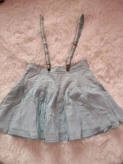 我对挖煤姬非常满意，很不错的一款产品，可以淘到自己喜欢的东西，手机壳超可爱，还有手表非常喜欢，裙子等，发货速度也很快，包装很好，在这里我非常开心^_^，挖煤姬爱你哟！