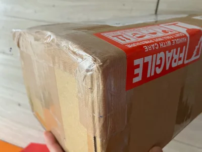 通过挖煤姬代购完成了一次令人满意的购物体验，这次购买了一支非常漂亮的圆珠笔，下单后卖家发货非常快，清官手续很顺利，快递包装很严实，有泡沫纸包裹