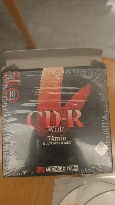 走的ems海运，好东西值得等待，优惠又便宜，有拍卖的cd，也有直接购买的，比国内的便宜，无论是打印机还是刻录盘都不错，虽然翻车了拍卖 之后继续在挖煤姬买cd是不错的选择