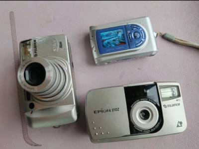 又淘了一堆小玩意儿，像开盲盒一样，令人惊喜的是大部分都是好的，打理一下就可以上手使用了，属于捡漏了，开心。


