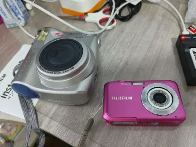 买了两个相机，都很好用。而且价格便宜，成色特别新。拍了很多喜欢的照片。未来我将用它们记录美好的回忆。


