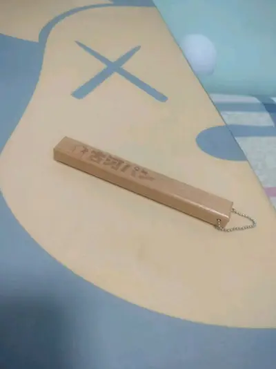 在挖煤姬上发现了clannad古河面包钥匙扣，购买之后与其他商品合单,选择了航空件运输的方式以及基础加固。效率很快运输到国内海关，通关后又一路
运到了家门口。加固包装很结实，拆开后商品都很完好,good！
