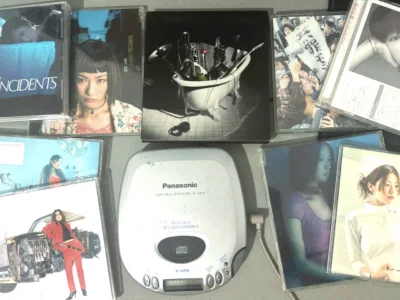 已经使用了挖煤姬三四次了，这次物流依然很给力，因为有很多积分所以走了ems，打包也很放心，以很美丽的价格购入了很多喜欢的专辑cd，希望挖煤姬继续保持，以后会继续使用！