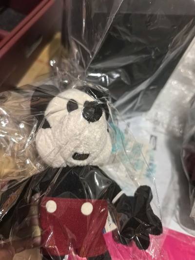 仓库打包越来越专业越来越用心了！ 里面包了两层外面四周还填了泡沫 我爱你竹蜻蜓 超级可爱小米奇get！
