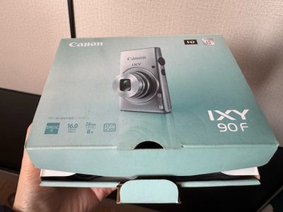 非常成功的一次购物体验嘿嘿！新淘的一个佳能ccd，成色非常新，几乎没有使用痕迹，特别满意啊?从拍下到拿到手好像就用了一周时间，对我这种急急国王特别友好！喜欢喜欢～?