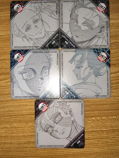 有拼团系统还是很方便的！杯垫一张都没有少，还是全新塑封，而且状态非常好，飞了五天终于到手！给我拆包装都拆爽了