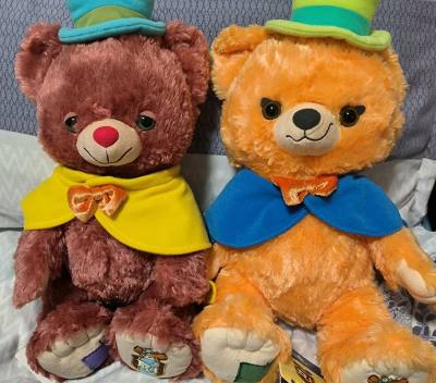 第一次买毛绒对运费和税费很忐忑，但是国内价格实在太高了也没有选择的余地最后还是咬咬牙买了。下单得很快不用担心好价被其他人切走，寄回来的物流方式也很多可以按需选择，我因为怕不好报税选择的是一起收缴的线路，只要在家坐等就可以了。


