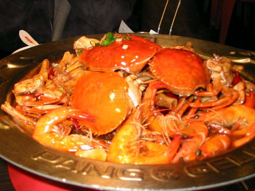 新新的ccd，看小红书种草的，就是感觉像素有点不高，希望可以用它拍出美美的照片，记录生活，epl也很快，五天就到了