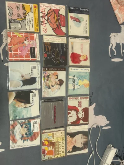 一下收集了十五六张roundtable 好开心.一个人听静静的听了一下午 好适合春天听 还差十多张慢慢收集中.... 