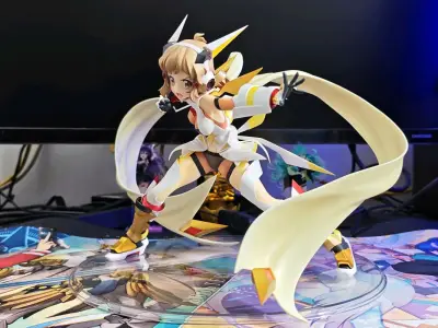 这一次买的手办挺大盒的，走Ems价格比较贵，而且关税也比较多，所以这次选择试试竹蜻蜓路线，感觉上还可以，虽然和EMS比还是差了些，但确实便宜一些。还有就是响爷真的帅


