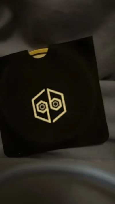 下单后，物流信息更新得很快，打包严实牢固，拆开包裹时没有任何破损。商品和图片几乎没差别，做工、材质都超出预期，试用到现在都很满意。