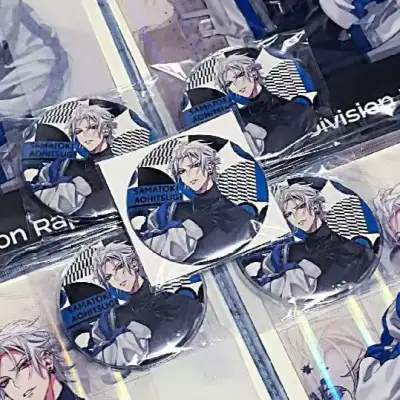 这次购物体验真的超棒！我入手的四个动漫吧唧，无论是包装还是实物都超出了预期。包装严实，没有出现任何磕碰或压痕，拆开时满满的惊喜感。吧唧的印刷清晰，色彩还原度高，细节精致，金属徽章的质感也很扎实，完全还原了角色的魅力。客服响应及时，物流速度也很快，从下单到收货全程顺畅...这次购物体验真的超棒！我入手的四个动漫吧唧，无论是包装还是实物都超出了预期。包装严实，没有出现任何磕碰或压痕，拆开时满满的惊喜感。吧唧的印刷清晰，色彩还原度高，细节精致，金属徽章的质感也很扎实，完全还原了角色的魅力。客服响应及时，物流速度