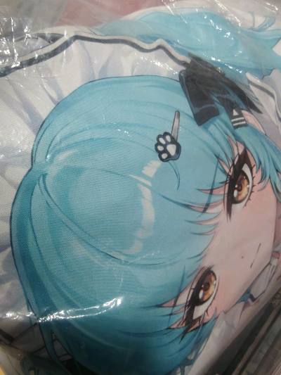 这次用挖煤姬海淘了nikke联动毛巾和一番赏抱枕，体验真不错！下单后物流信息更新及时，我能时刻掌握包裹动态。包装保护得也很好，收到时毛巾平整、抱枕完好，完全没损坏。客服态度超耐心，有啥问题都能及时解答。东西拿到手，质量跟预想的一样好，这次海淘很成功，之后还会用它淘更...这次用挖煤姬海淘了nikke联动毛巾和一番赏抱枕，体验真不错！下单后物流信息更新及时，我能时刻掌握包裹动态。包装保护得也很好，收到时毛巾平整、抱枕完好，完全没损坏。客服态度超耐心，有啥问题都能及时解答。东西拿到手，质量跟预想的一样好，这次