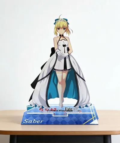 这款なか卯×Fate/stay night 15周年限定的Saber等身亚克力立牌真的太绝了！白礼服造型优雅还原，印刷色彩饱满细腻，亚克力材质通透有质感，立绘细节精致到发丝。作为限定周边，收藏价值拉满，摆在家里瞬间提升桌面格调，包装严实无磕碰，物流也很给力，Fate...这款なか卯×Fate/stay night 15周年限定的Saber等身亚克力立牌真的太绝了！白礼服造型优雅还原，印刷色彩饱满细腻，亚克力材质通透有质感，立绘细节精致到发丝。作为限定周边，收藏价值拉满，摆在家里瞬间提升桌面格调，包装严实无