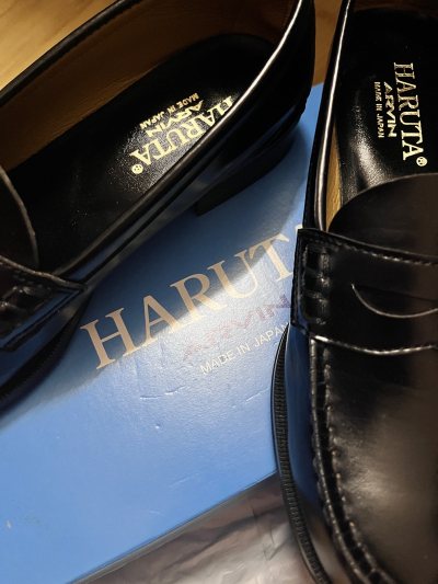 拍了三双haruta和一只wego丝带痛，第一次使用挖煤姬没想到成功下车，而且到货也很快，包裹到手严丝合缝没有一点损坏，物品也包的很好，十分令人信赖的app



