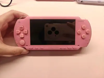 很好看的颜色，机器状态不错，使用了挖煤姬的还价功能，还价成功拍下后秒代购。ems物流还有等级折扣，运费很优惠，到手速度很快。


