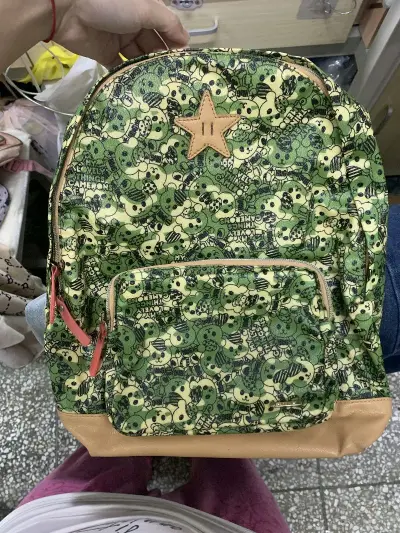 这家海外购物平台太赞了！双肩包颜值高、容量足、背着超舒服，收纳包小巧实用、做工精细。款式多、品质好，发货快，买包包真的太省心满意！超级推荐！