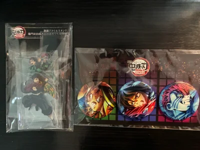 过年期间切的鬼灭无限城的义勇、炭治郎、三哥的主视觉吧唧立牌套组。樱花妹发货也超快。选择了竹蜻蜓，3月初就到了。比我朋友在其他平台的物流快好多。