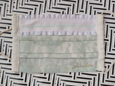 不知不觉已经用了一整年挖煤姬了，这次又淘到了好几件想了好久的怨念款。海运的运输速度也不错，毕竟是在过年期间时效晚几天也正常。
非常推荐挖煤姬合作的closest child这个站点！能蹲到很多物美价廉的好衣服。
