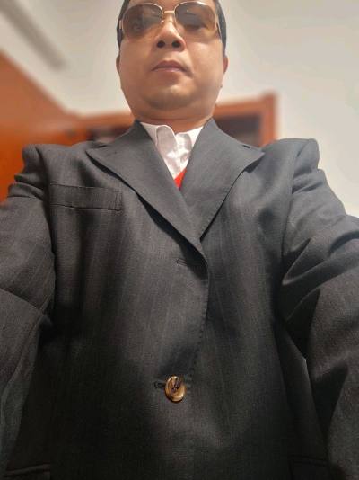 这套西装太帅啦