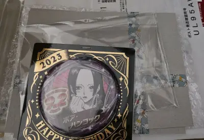 超级喜欢这个柄，特别特别美。但是xy几乎没看到出的，唯一出的要捆还死贵。刷煤炉看到立马拿下了，虽然也贵贵的。挖煤姬切煤真的很方便www，免手续费券真是好东西！yhm打包实在是太好了，给加了硬纸板，重量90g我不行了，不过这样运到我手里完全没运损，吧唧全新未拆的，初伤...超级喜欢这个柄，特别特别美。但是xy几乎没看到出的，唯一出的要捆还死贵。刷煤炉看到立马拿下了，虽然也贵贵的。挖煤姬切煤真的很方便www，免手续费券真是好东西！yhm打包实在是太好了，给加了硬纸板，重量90g我不行了，不过这样运到我手里完全