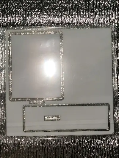 这次用挖煤姬买了亚克力立牌，整体感觉挺靠谱的。操作没难度，客服也比较细心。物流打包时明显感觉他们做了加固，箱子到手里面有好多泡沫纸。物料胜在划算，全程物流更新及时，两个星期左右收到，比预期顺利。适合不着急想省点运费的时候用。