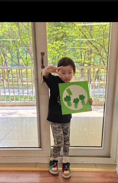 专业海淘党来夸夸挖煤姬！从商品筛选到付款发货，全流程清晰透明，支持多订单合并打包，有效降低运费和被税风险。日本仓入库验货仔细，商品描述精准无踩雷，物流追踪更新及时，客服专业高效，是我用过最省心的海淘平台，强烈推荐给喜欢日系穿搭的朋友们！