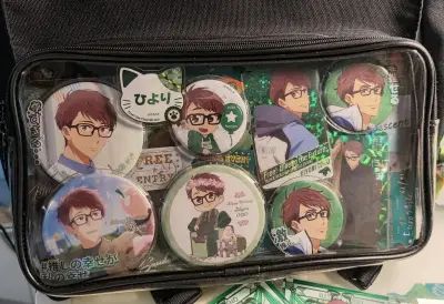 这次只购买了一张小卡还有一个小挂件！下单速度一如既往快，因为东西少这次选择了竹蜻蜓，价格合理速度也不错，大概半个月就到手了，以后切小件的也会继续选择竹蜻蜓物流