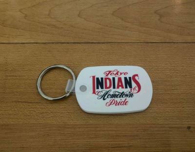 在挖煤姬淘到一个TOKYO INDIANS代官山茑屋书店限定款钥匙扣，复古机车风格，最美配色 ，USA产，做工精良，Neighborhood二把手Nau Shima成立的个人品牌Tokyo Indians，只为东京骑行俱乐部会员开放购买 。