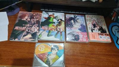 太喜欢了太喜欢了，终于到手了，苦苦等待许久hhhh 包装很完美没有一点破损，盒子也很结实令人安心的服务


