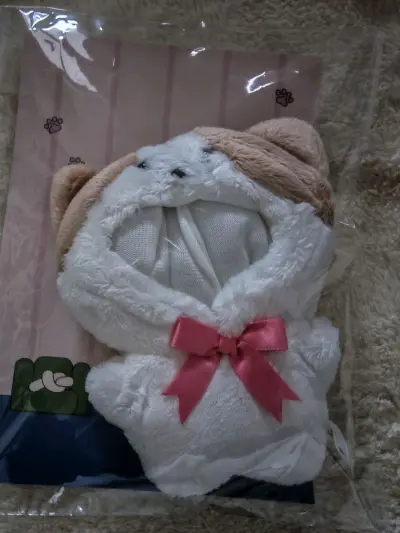 容奇和萝卜娃衣以及小分队支架圆满了！容奇娃衣： 版型超正，崽崽穿上气场全开，打歌服质感绝了！
萝卜娃衣： 软萌配色太治愈，日常遛娃必备，怎么拍都可爱～
小分队支架： 姐姐们的美貌实力护机，看直拍稳到不行！
