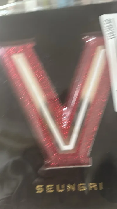 用来用去还是挖煤姬比较好使，希望我也能拍卖捡漏，这次买了专辑周边什么的，都还喜欢，下次还买钱花哪哪好好耶耶