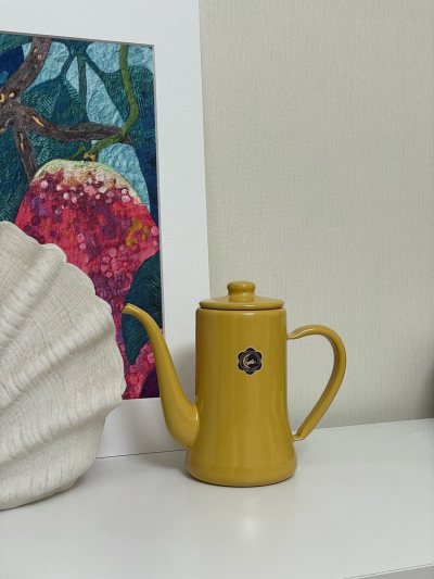 这款已经绝版了，黄色更是难找。没想到被我淘到了，成色还这么好，真是太惊喜了。第一次用挖煤姬，不管是搜索，包装还是运输，整体体验都非常好！很推荐！