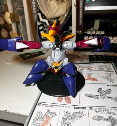 这款玩具特别的有意思，可以变成3种形态，而且特别的帅气，感谢平台让我买到这款玩具，而且价格非常友好，发货也特别的快，包装也特别的好