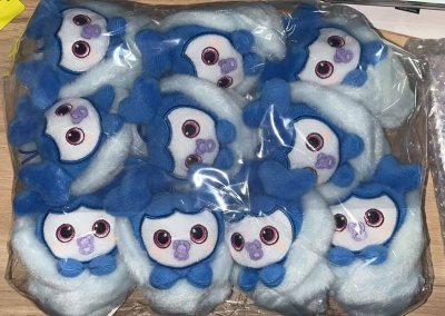 因为还缺一只9的襁褓凑套，于是切了一个set，加上其他卡和专辑，明信片一起东西很轻，所以走了竹蜻蜓专线。送达得很快，大概10天就到了，打开就迎接到了一群萌物！！！