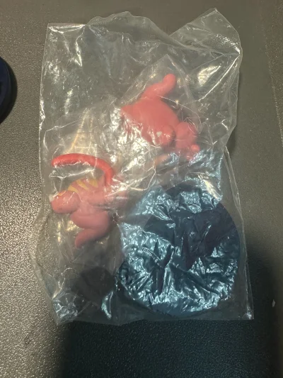 这次分享的是立体图鉴的波克比进化组和大舌头进化组，挖煤姬的打包很好，亚克力棒和模型本体都没有损坏，到手直接摆起来，很好看