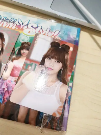 真的感谢挖煤姬 以后逛日本的二手市场我只信任挖煤姬
这些小卡简直拥有让人无法拒绝的惊世美貌
这简直就是整条街最刚的芳心纵火犯