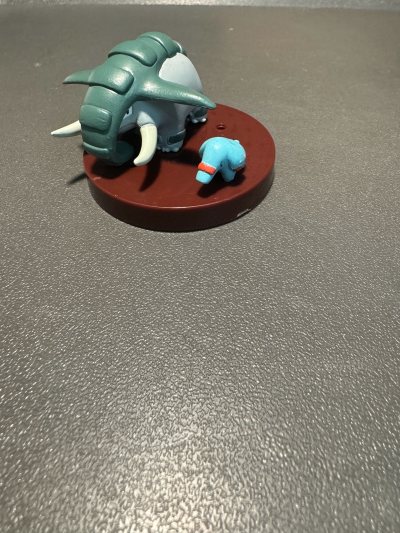 这次分享的是多美的1/40立体图鉴 小小象组、太古羽虫组、吼吼鲸组，挖煤姬的包装很好，到手没有任何损伤，摆起来。