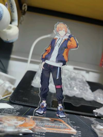 在下单前也是做足了攻略，好在没有任何环节出现问题，谷子都平安无事的到了?没有出现额外瑕疵，综合下来也比国内购买便宜不少