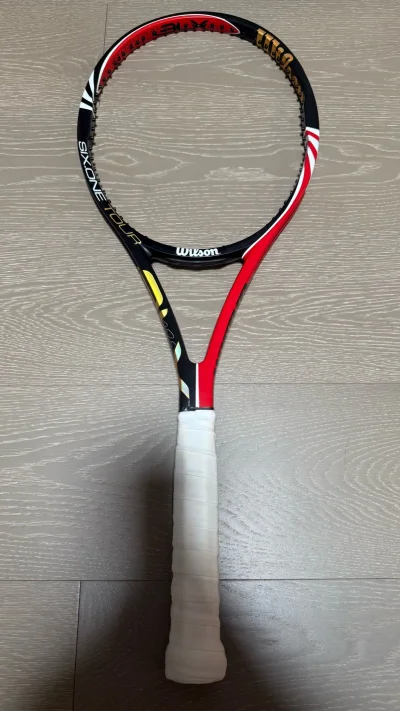 刚注册账号的赶上平台给新人发日拍折扣券，所以就好价入手了一对wilson经典的90网球拍～
物流选择的是EMS，打包发货都很快，不到一周就到手了，好评！