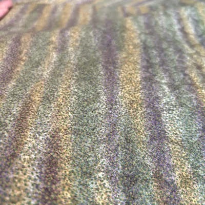 在挖煤姬海淘的正娟又到啦，颜色非常春天，这次买的是全新带定位线的淘彩染和花间道綢，收到迫不及待的拍照分享，另外挖煤姬提供开箱拍照服务，可以确认物品数量和颜色，瑕疵等，如果收到的物品有明显不符可以申请售后。非常推荐给大家！